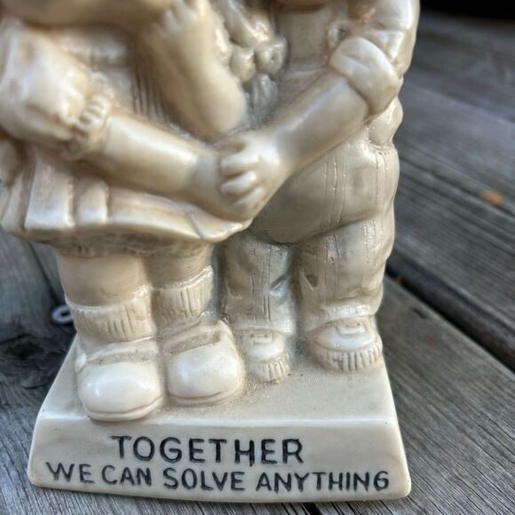 VINTAGE 1970 W&R BERRIES FIGURE "Together WE CAN SOLVE Anything" - Picture 3 of 15